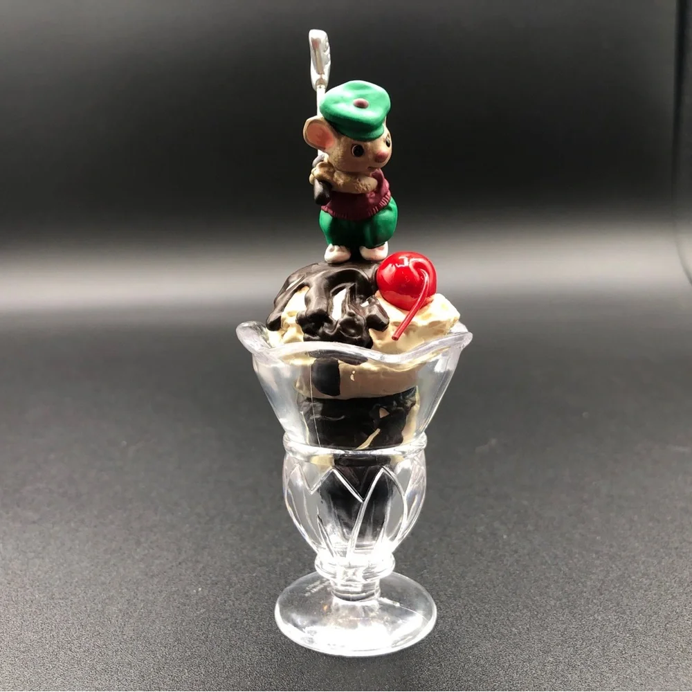 Hallmark Keepsake‎ Ornament Dated 1999 Sundae Golfer Handcrafted Ornament